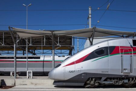 Rames du TGV marocain en gare
