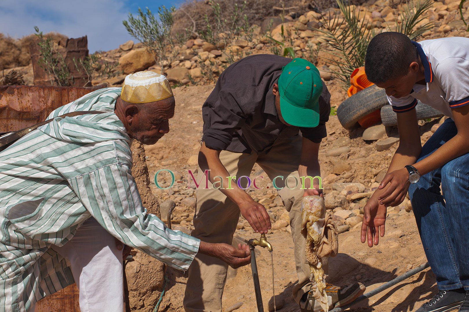 Le premier nettoyage des boyaux, par les garçons