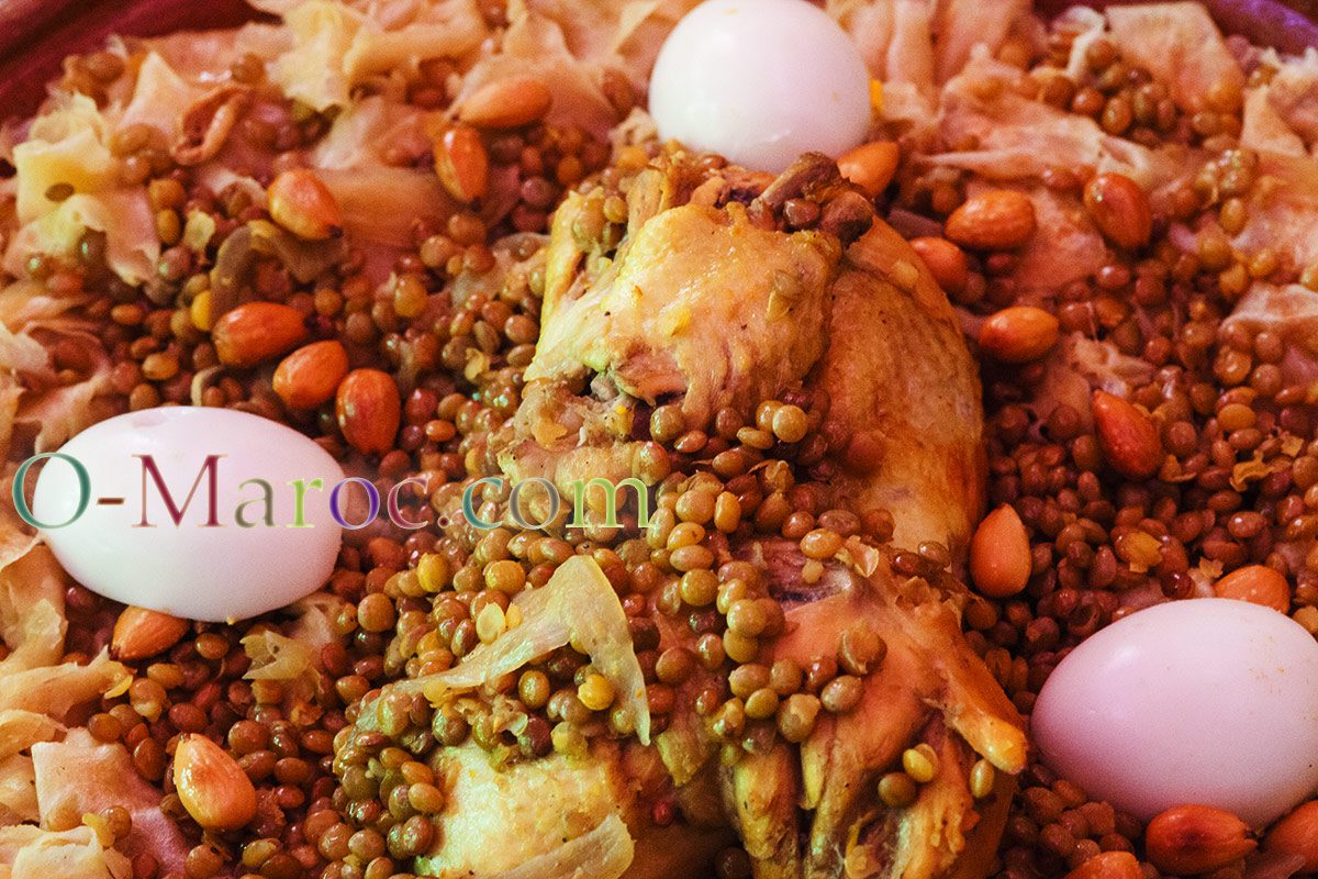 Du couscous, du poulet et des oeufs