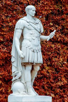 Statue moderne de Jules César