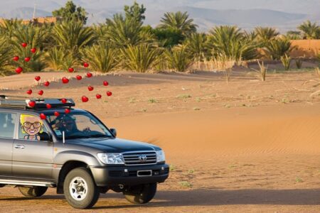 Marcelline se rend en 4x4 dans le désert